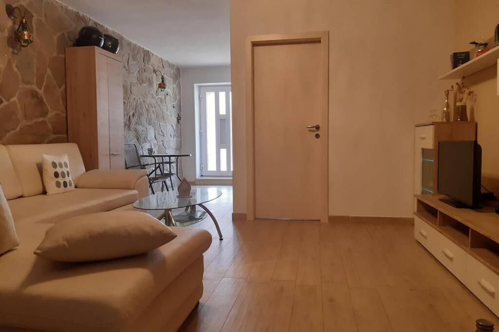 Apartmant Angel Wings Omiš Buitenkant foto