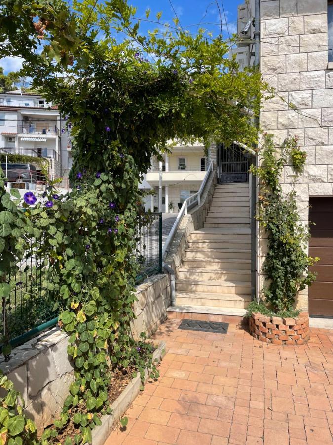 Apartmant Angel Wings Omiš Buitenkant foto